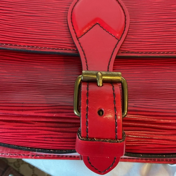 Pre-owned Louis Vuitton Cartouchiere Red Epi PM - Picture 6 of 16